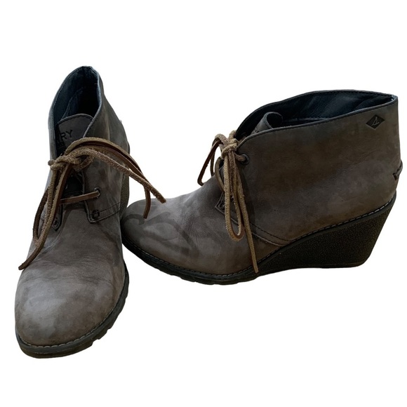 𝅺SPERRY SUEDE WEDGE CHUKKA BOOTIE - Taupe color - Picture 2 of 11